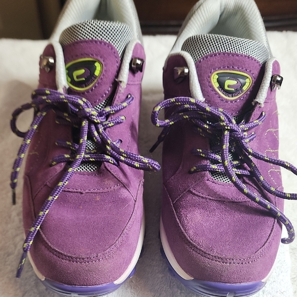 Purple Suede Sneakers with Lacing System Ducadcroc Womens 7.5 Running Shoes - Picture 5 of 7